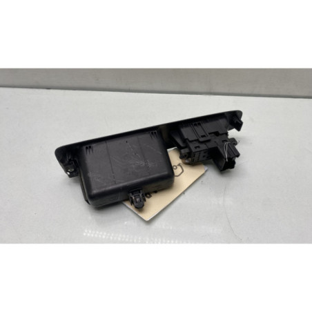 Interrupteur de leve vitre arriere droit NISSAN QASHQAI 1