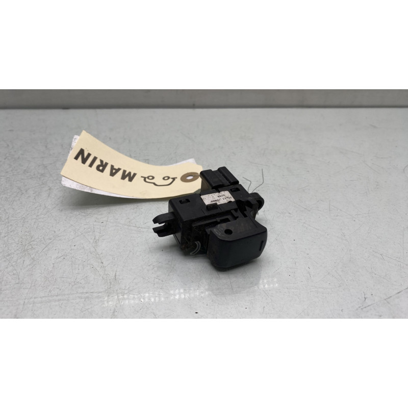 Interrupteur de leve vitre arriere gauche NISSAN QASHQAI 1 Photo n°1
