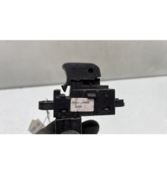Interrupteur de leve vitre arriere gauche NISSAN QASHQAI 1