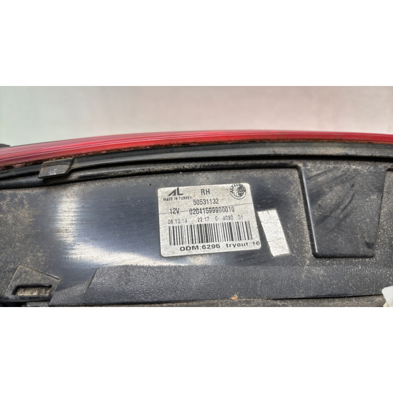 Feu arriere secondaire droit (feux) ALFA ROMEO GIULIETTA 2 Photo n°4