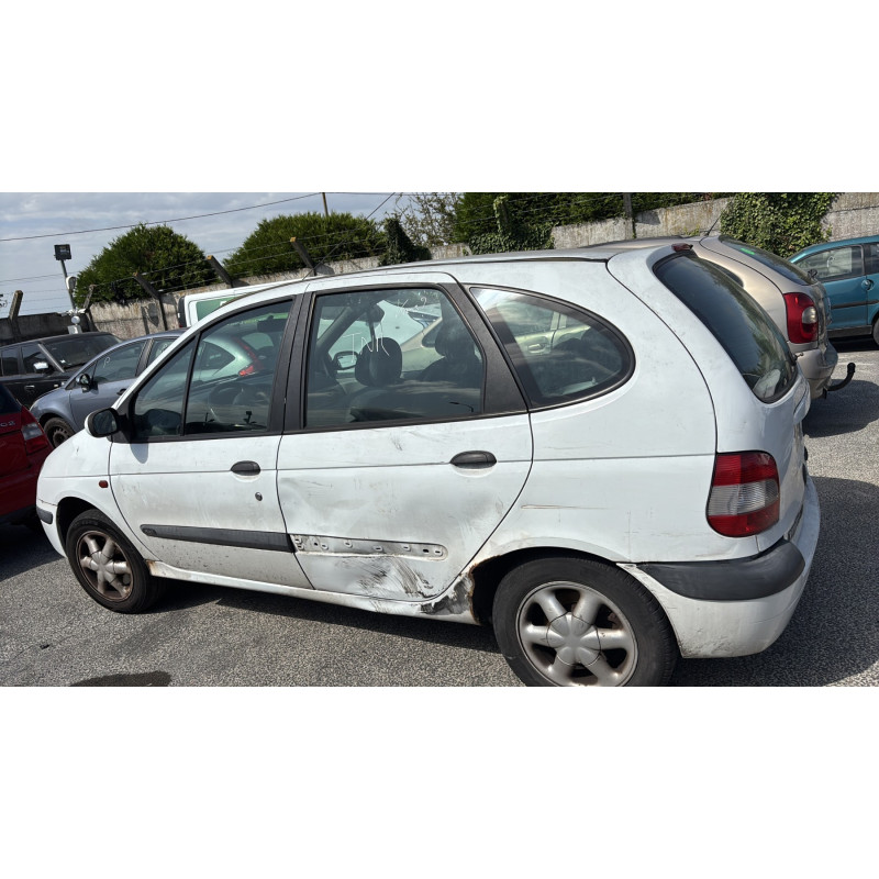 Aile avant droit RENAULT SCENIC 1 Photo n°9