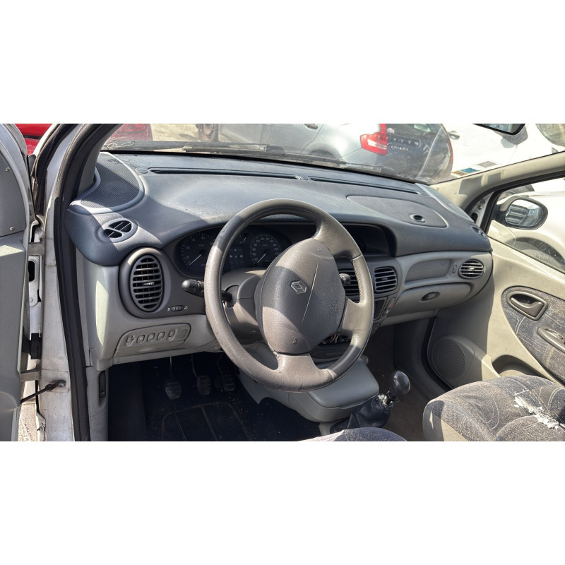 Aile avant droit RENAULT SCENIC 1 Photo n°14