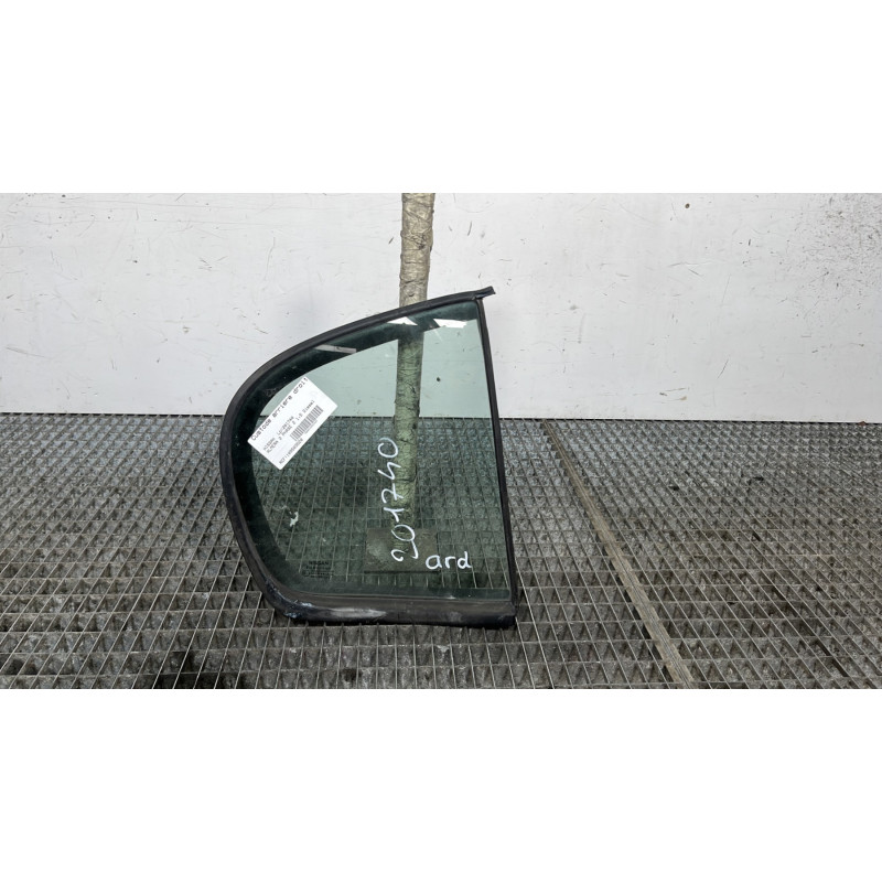 Custode arriere droit (porte) NISSAN ALMERA 2 Photo n°2