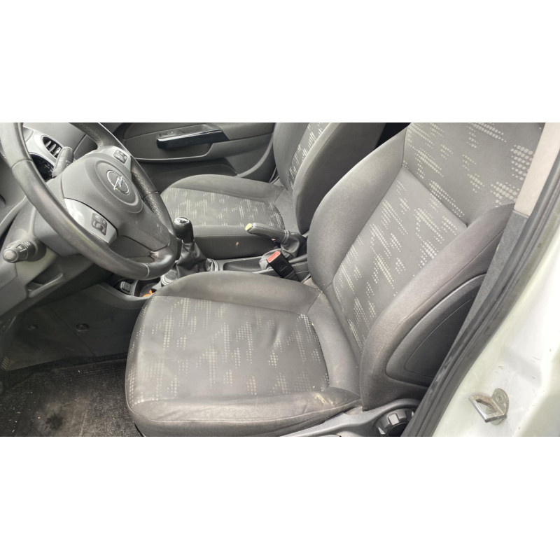 Aile avant gauche OPEL CORSA D Photo n°17
