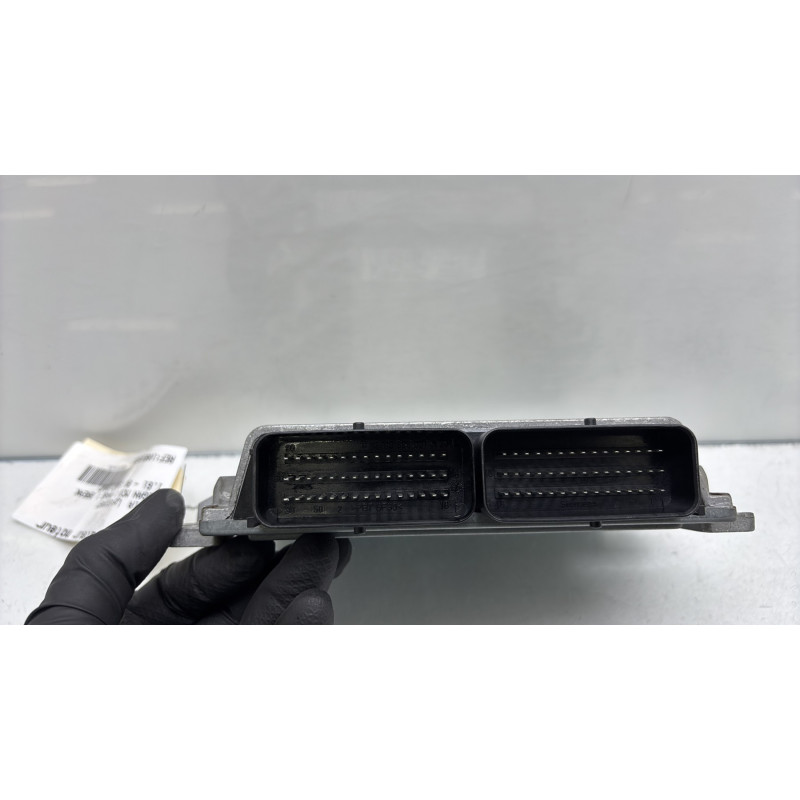 Calculateur moteur DACIA LOGAN MCV 1 Photo n°3