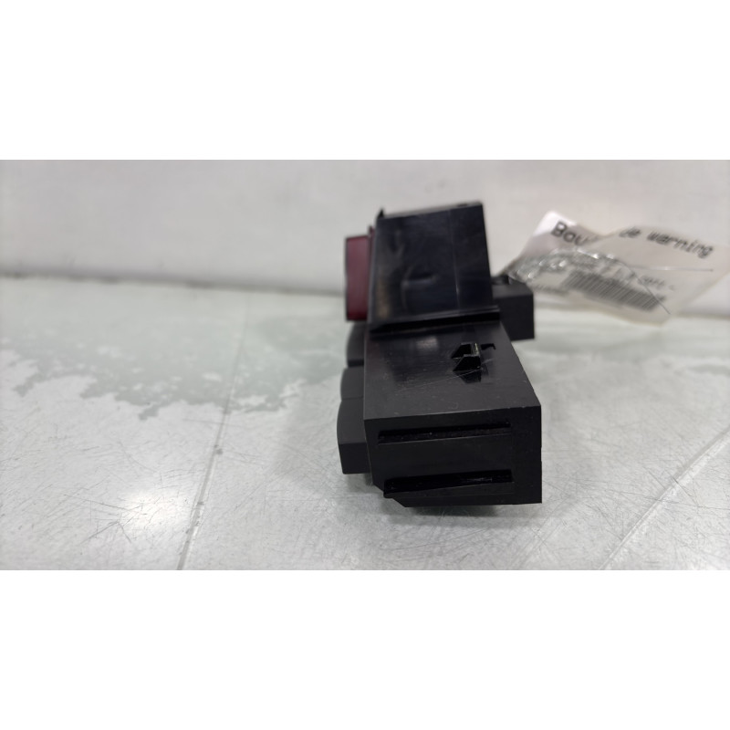 Bouton de warning OPEL CORSA D Photo n°4