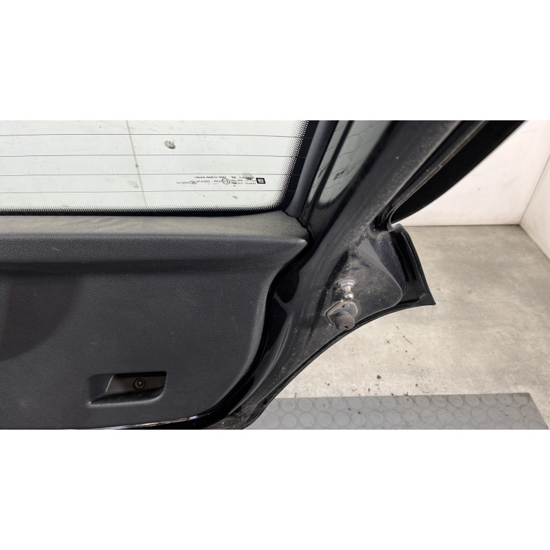 Malle/Hayon arriere OPEL CORSA D Photo n°8