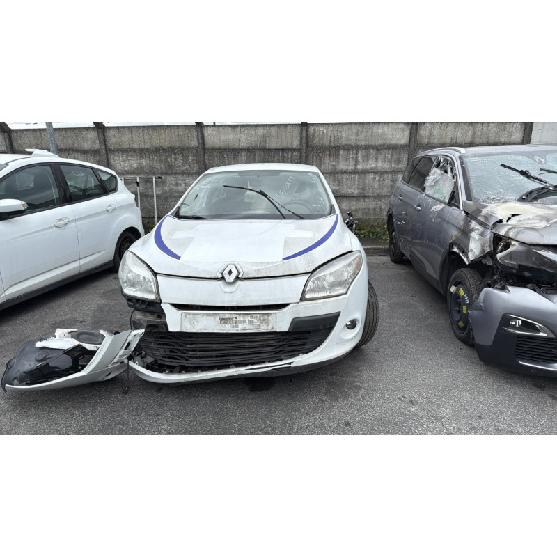 Pare choc arriere RENAULT MEGANE 3 Photo n°14