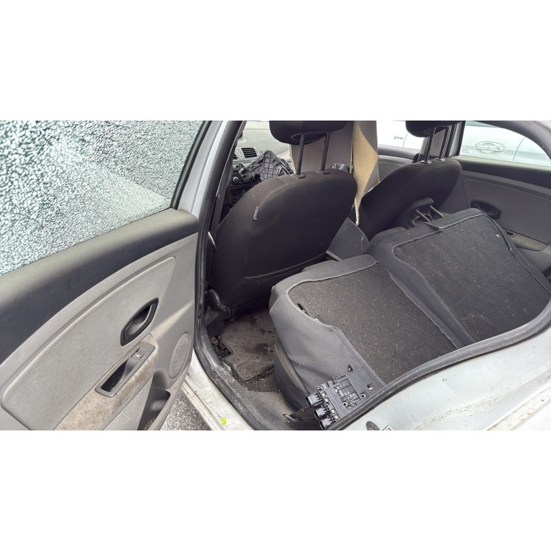 Pare choc arriere RENAULT MEGANE 3 Photo n°16