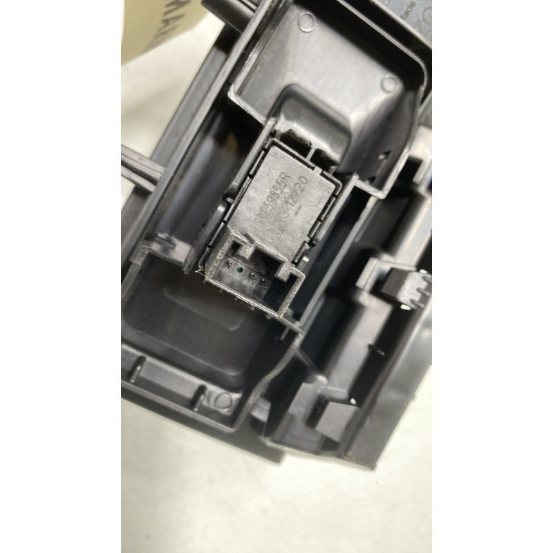 Interrupteur de leve vitre avant droit SEAT ATECA Photo n°4