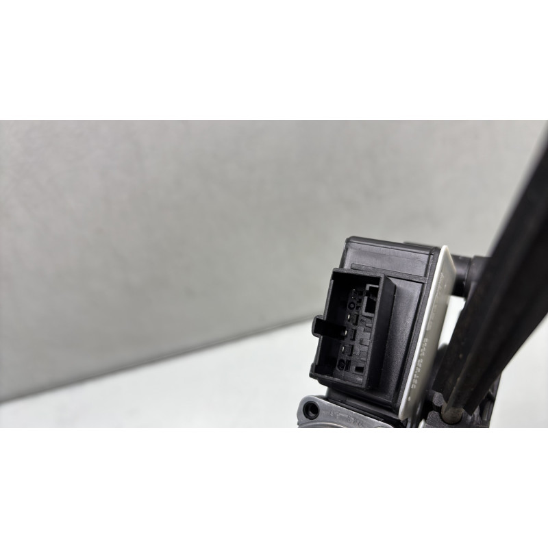 Leve vitre electrique arriere gauche SEAT ATECA Photo n°4