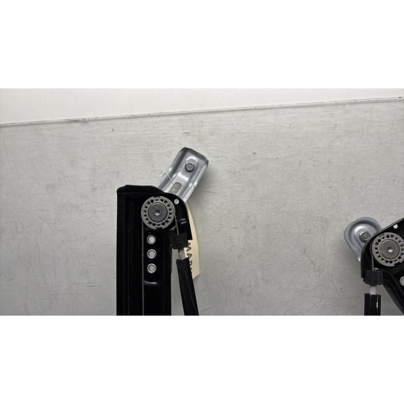 Leve vitre electrique avant droit SEAT ATECA Photo n°4