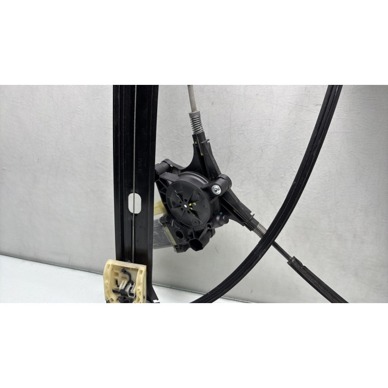 Leve vitre electrique avant droit SEAT ATECA Photo n°6