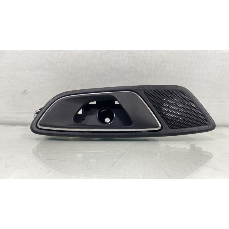 Poignee interieur arriere droit SEAT ATECA Photo n°1