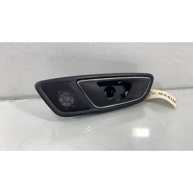 Poignee interieur arriere droit SEAT ATECA Photo n°3