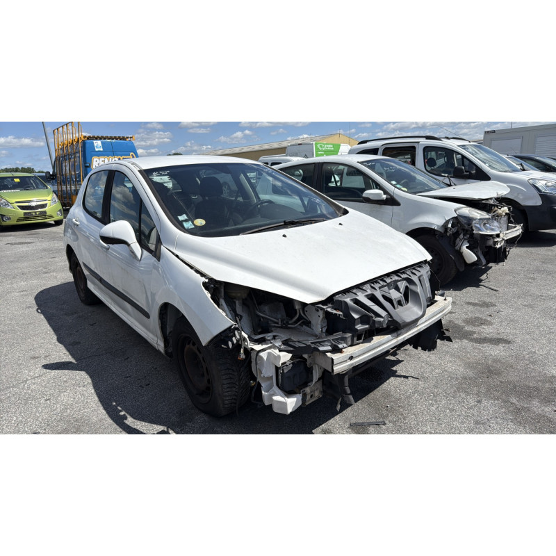 Vitre avant droit PEUGEOT 308 1 Photo n°6