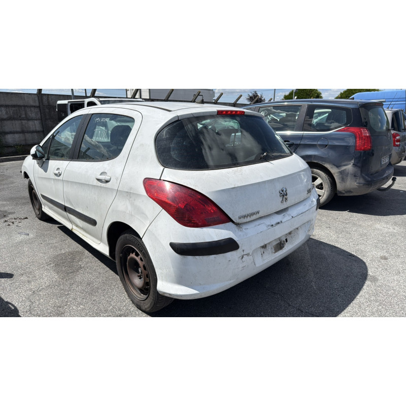 Vitre avant droit PEUGEOT 308 1 Photo n°8