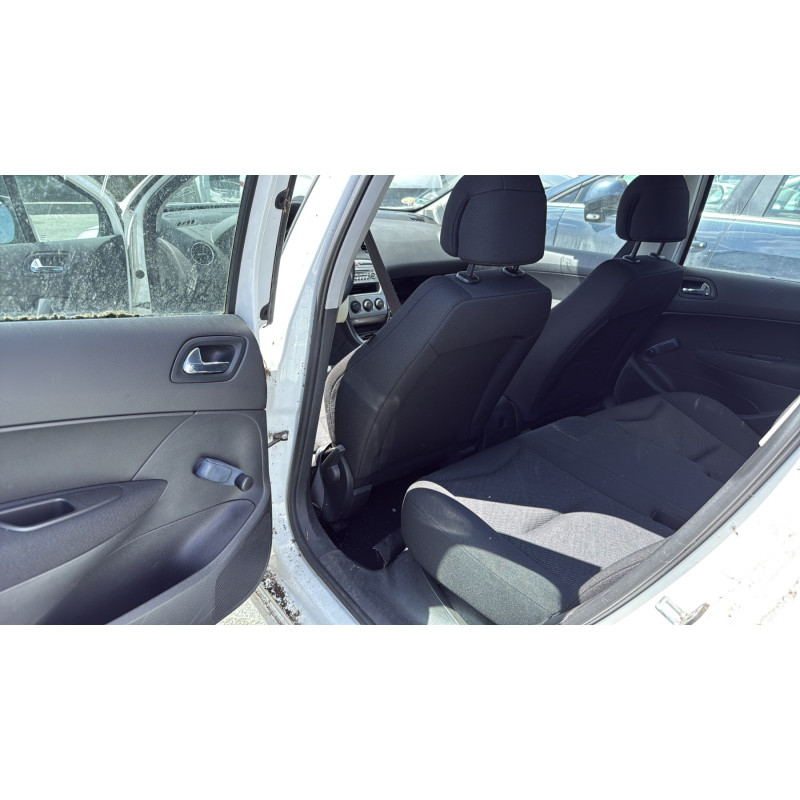 Vitre avant droit PEUGEOT 308 1 Photo n°18