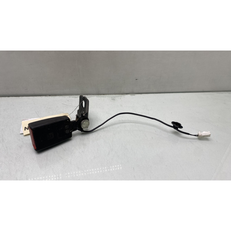 Attache ceinture arriere gauche PEUGEOT 308 2 Photo n°3