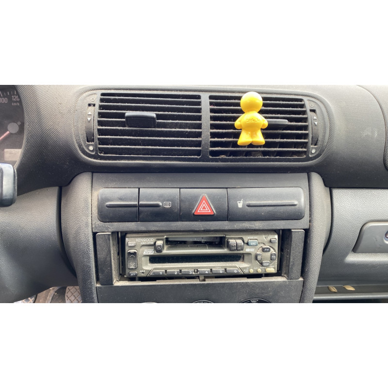 Repetiteur clignotant avant droit  (Feux) SEAT TOLEDO 2 Photo n°20