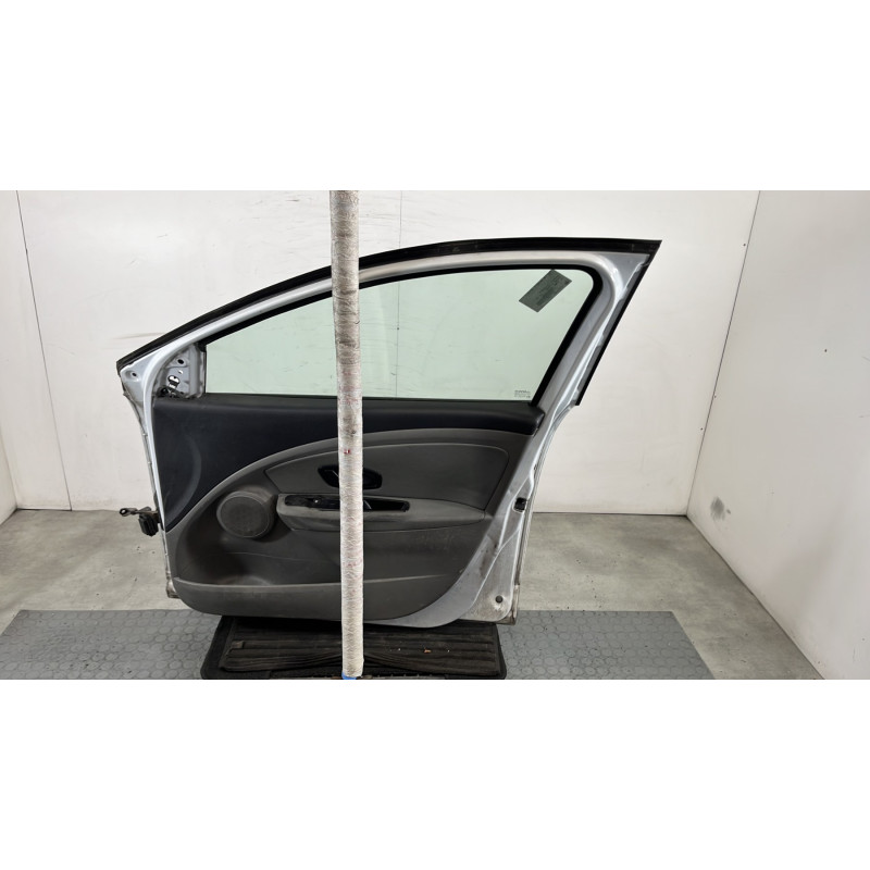 Porte avant droit RENAULT MEGANE 3 Photo n°9
