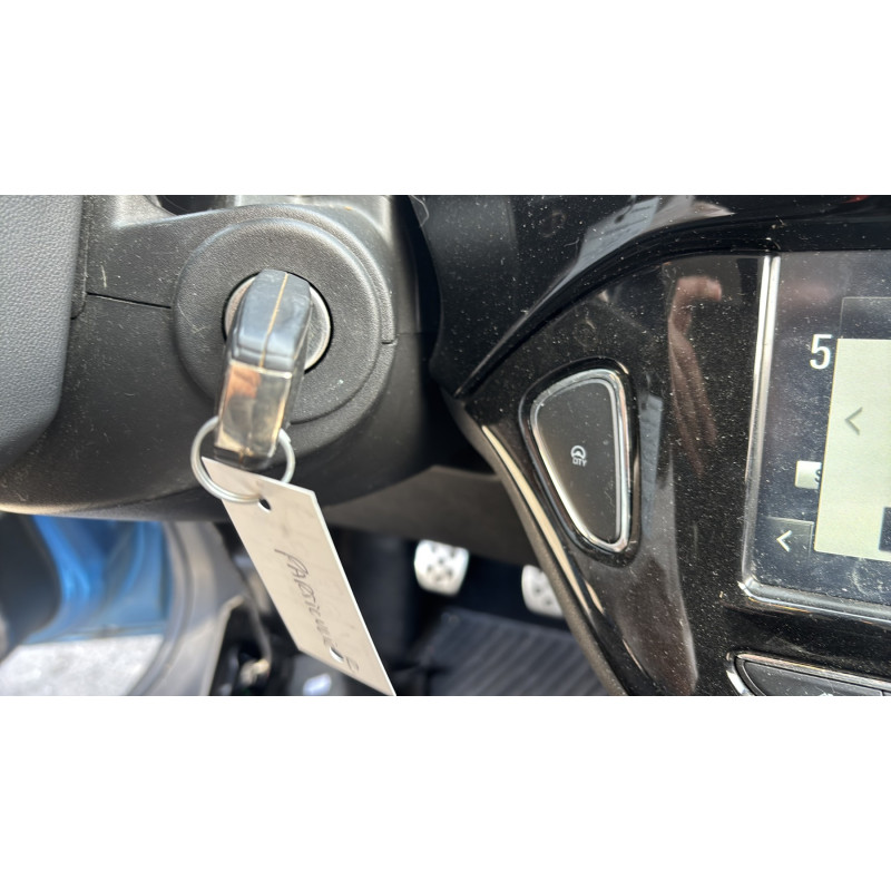 Bouchon de carburant OPEL CORSA E Photo n°19