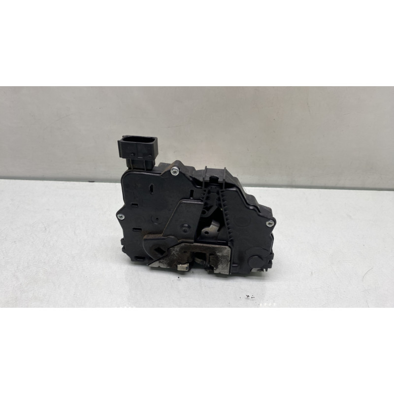 Serrure avant gauche OPEL CORSA E Photo n°3