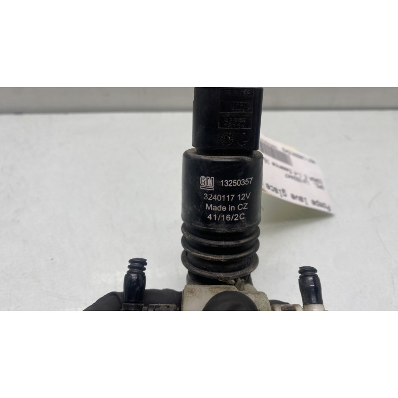 Pompe lave glace avant OPEL CORSA E Photo n°3