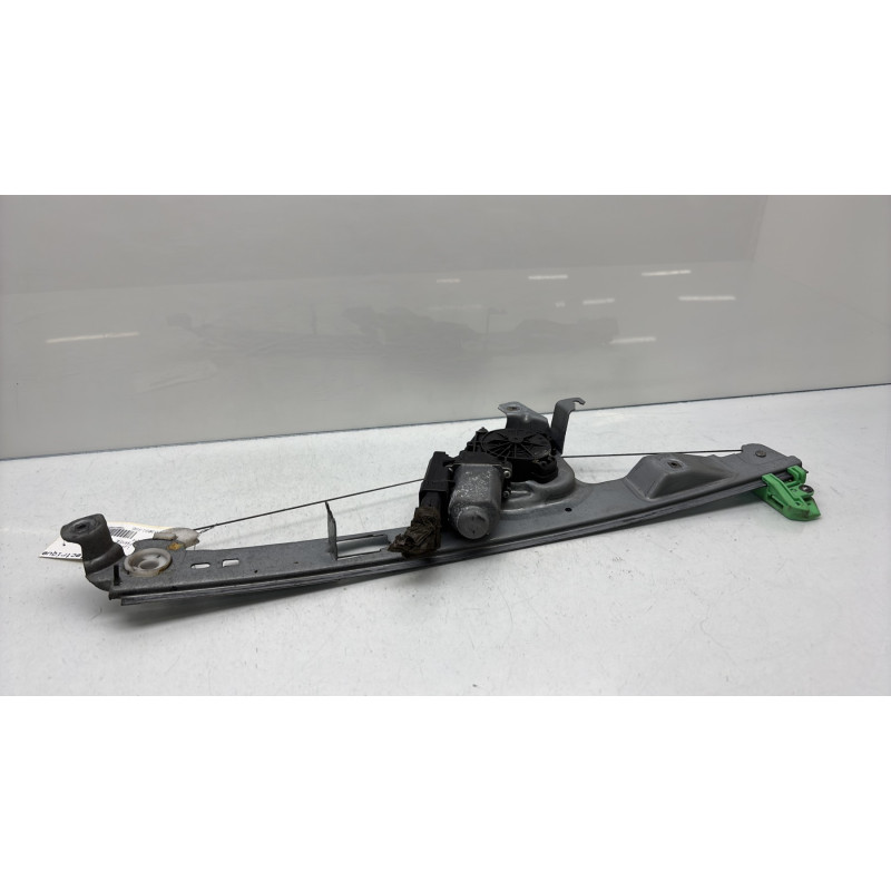 Leve vitre electrique avant droit RENAULT SCENIC 2 Photo n°1