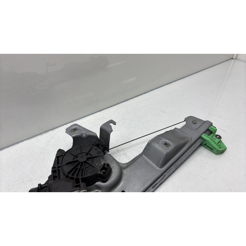 Leve vitre electrique avant droit RENAULT SCENIC 2 Photo n°3