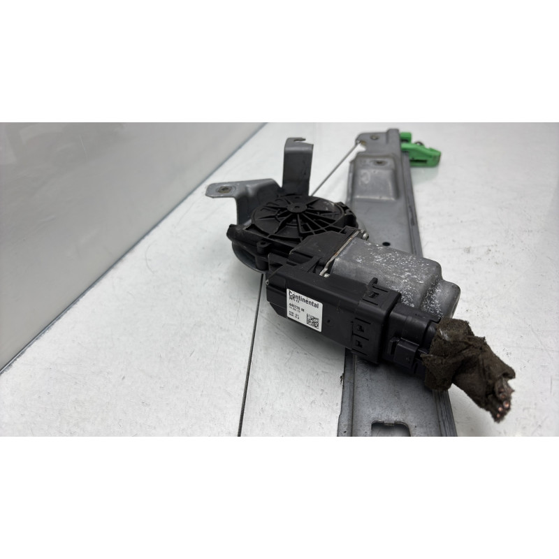 Leve vitre electrique avant droit RENAULT SCENIC 2 Photo n°4