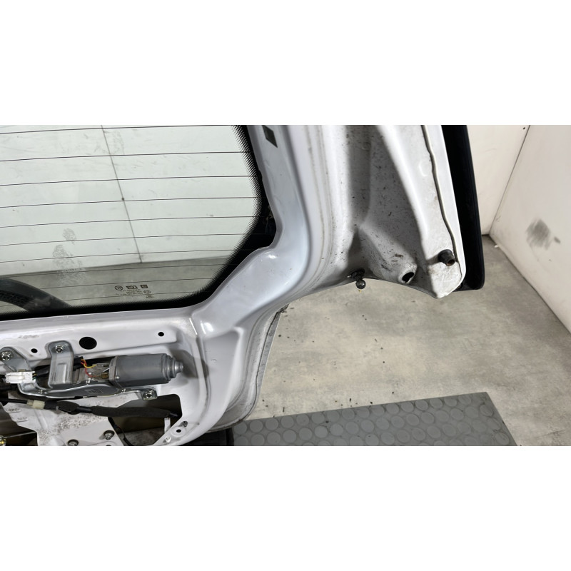 Malle/Hayon arriere CHEVROLET SPARK Photo n°11