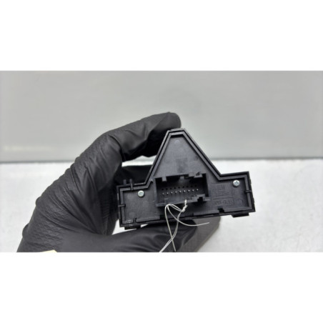 Bouton de warning OPEL CORSA D