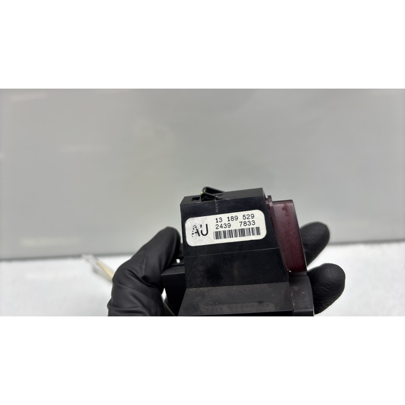 Bouton de warning OPEL CORSA D Photo n°3