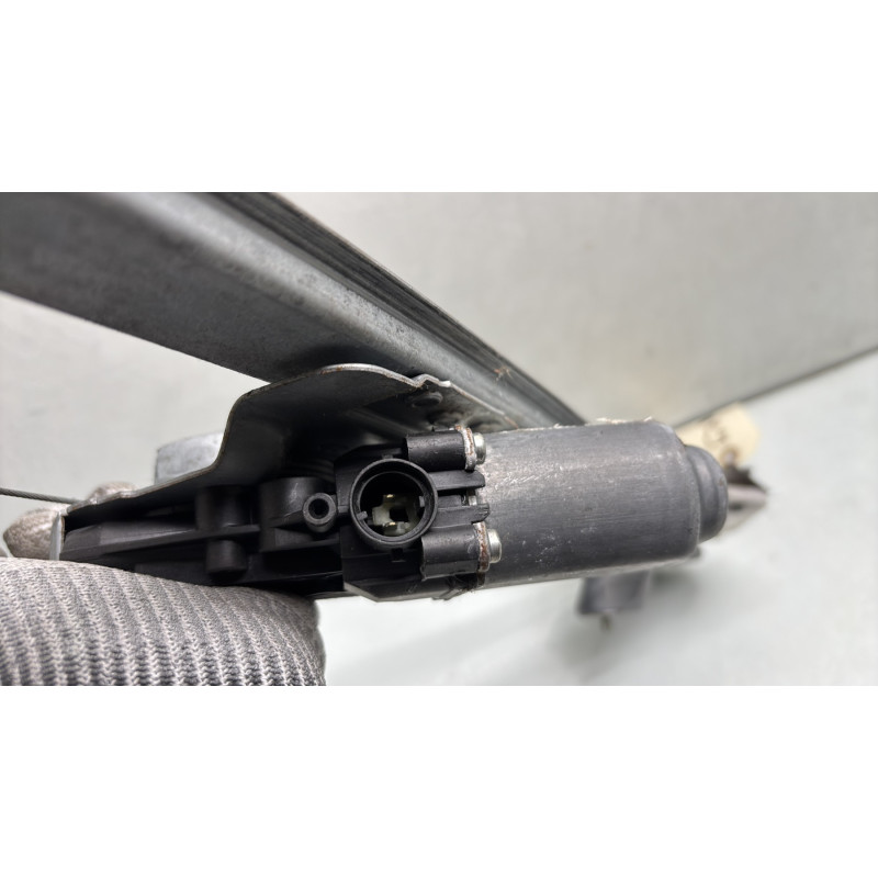 Leve vitre electrique avant gauche DACIA LOGAN MCV 1 Photo n°5