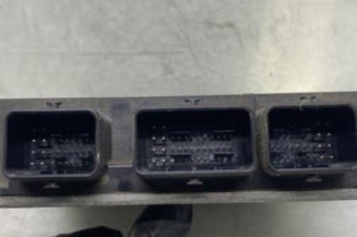 Calculateur moteur RENAULT CLIO 3