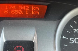 Calculateur moteur RENAULT CLIO 3