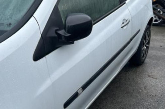 Calculateur moteur RENAULT CLIO 3
