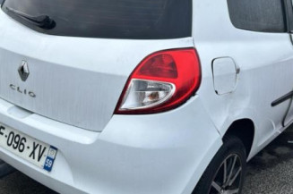 Calculateur moteur RENAULT CLIO 3
