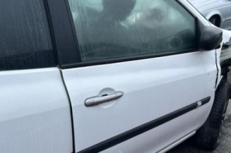 Calculateur moteur RENAULT CLIO 3