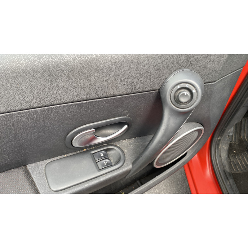 Interrupteur de leve vitre avant gauche RENAULT CLIO 3 Photo n°16
