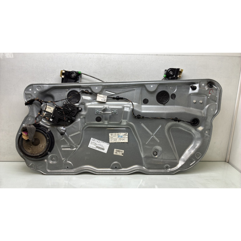 Leve vitre electrique avant droit VOLKSWAGEN POLO 4 Photo n°6