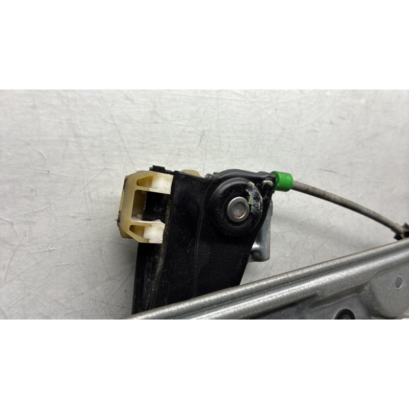 Leve vitre electrique avant droit VOLKSWAGEN POLO 4 Photo n°8