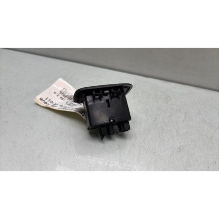 Interrupteur de leve vitre arriere droit MERCEDES CLASSE A 169