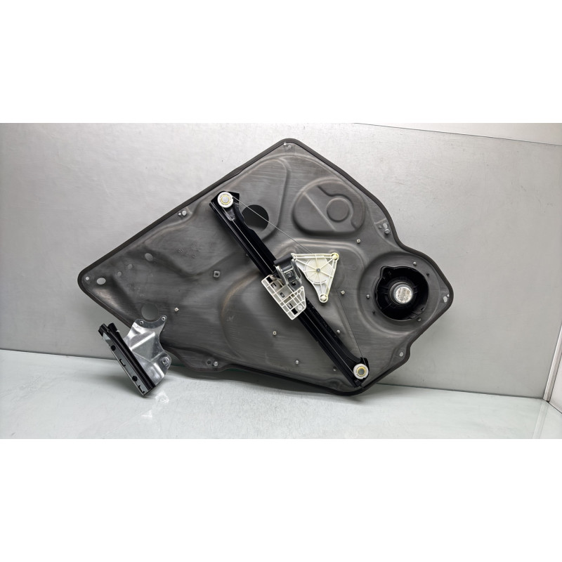 Leve vitre electrique arriere droit MERCEDES CLASSE A 169 Photo n°3
