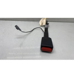 Attache ceinture avant droit RENAULT CAPTUR 1