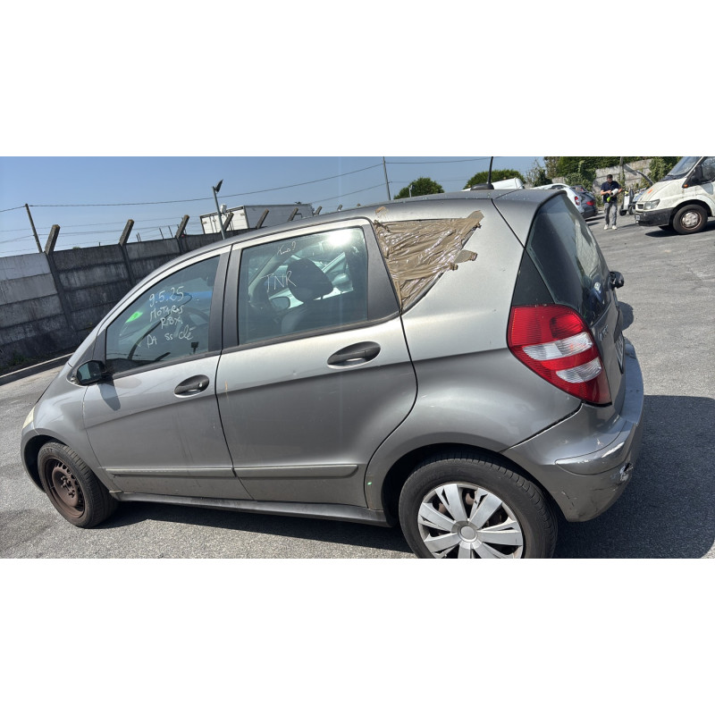 Feu arriere stop central MERCEDES CLASSE A 169 Photo n°10
