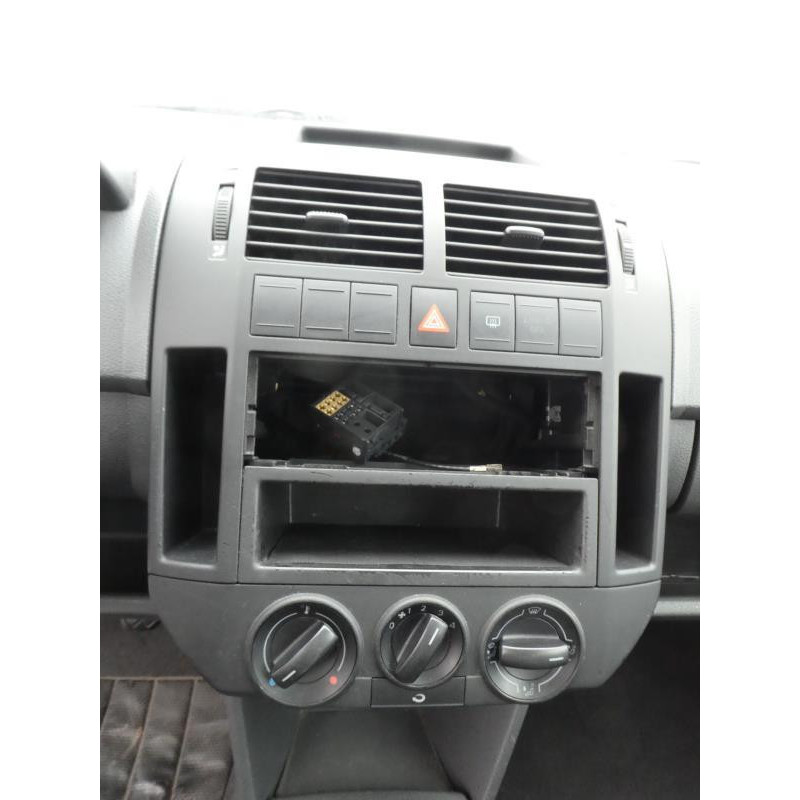 Charniere de capot VOLKSWAGEN POLO 4 Photo n°12