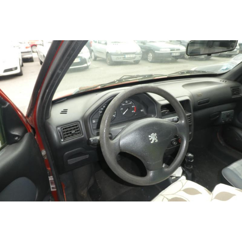 Leve vitre mecanique arriere gauche PEUGEOT 106 Photo n°14