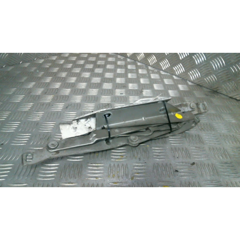 Charniere de capot MERCEDES CLASSE V 638 Photo n°11